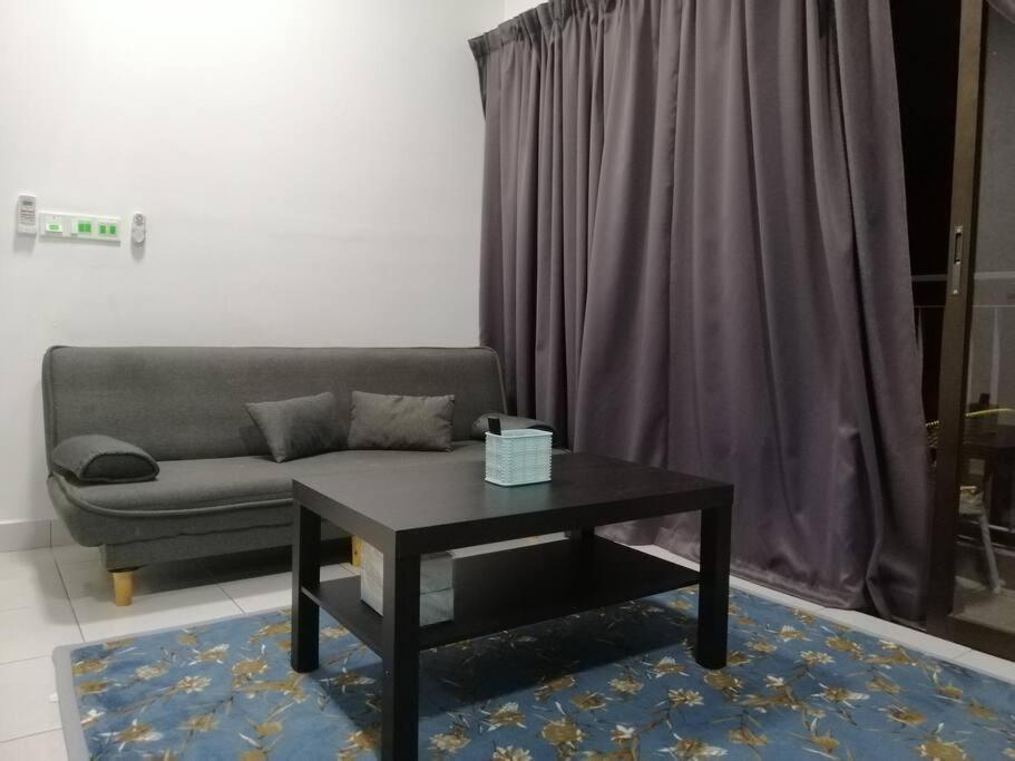 H&H Lovely Homestay In Nilai Luaran gambar