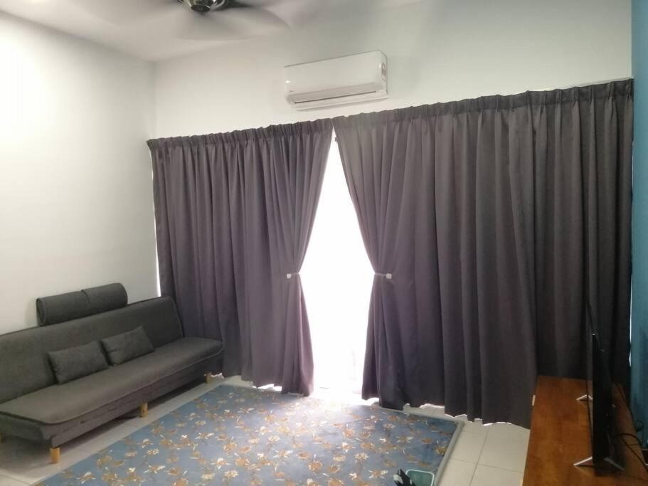 H&H Lovely Homestay In Nilai Luaran gambar