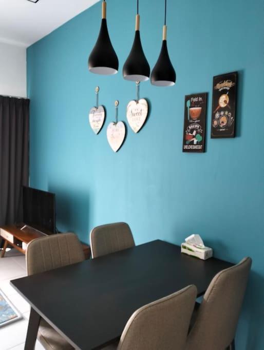 H&H Lovely Homestay In Nilai Luaran gambar